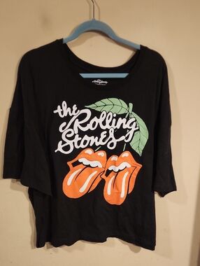 the Rolling Stones Black Tee with Orange Tongues & Green Leaf
